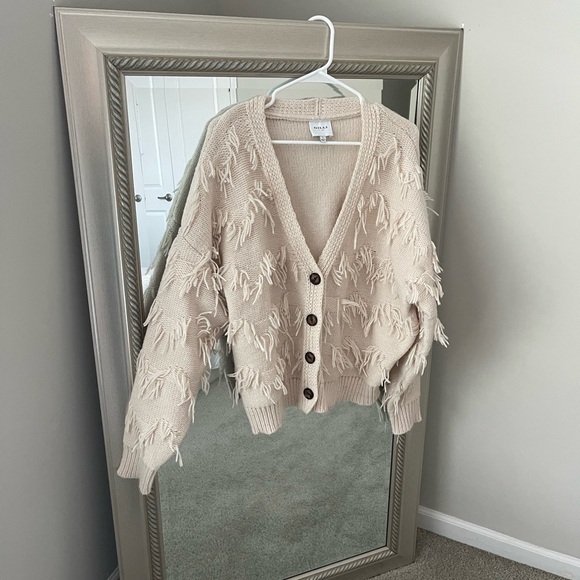 VICI Cardigan - Picture 2 of 8